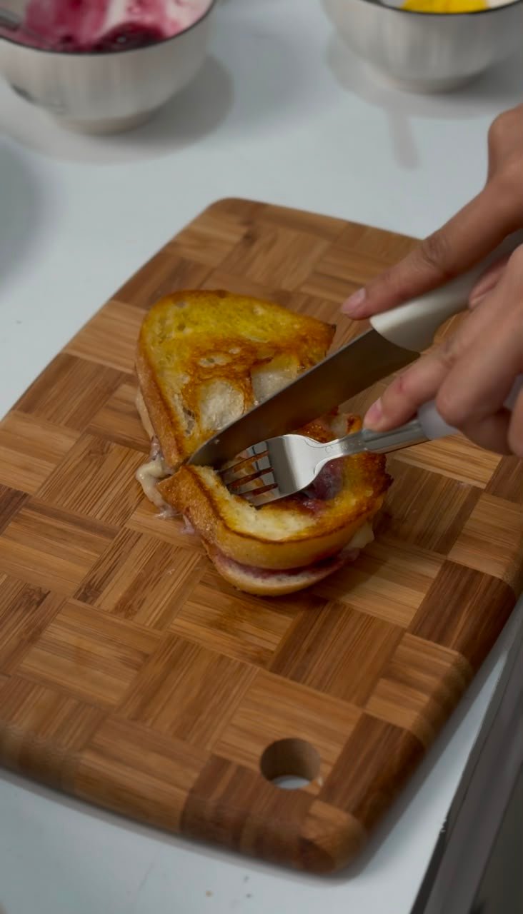 Langkah 6 membuat Resep Blueberry Cheese Toast Ala Quantum
